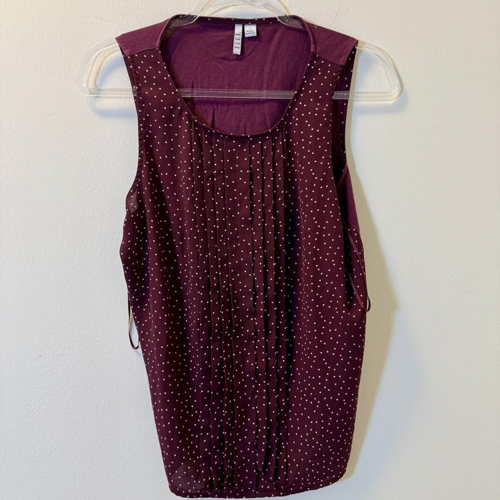 Elle Burgundy Sleeveless Polka Dot Pleated Blouse Size L